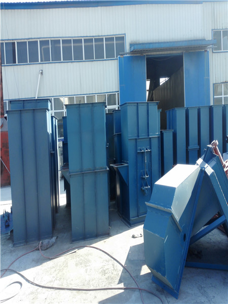 尿素提升機(jī)